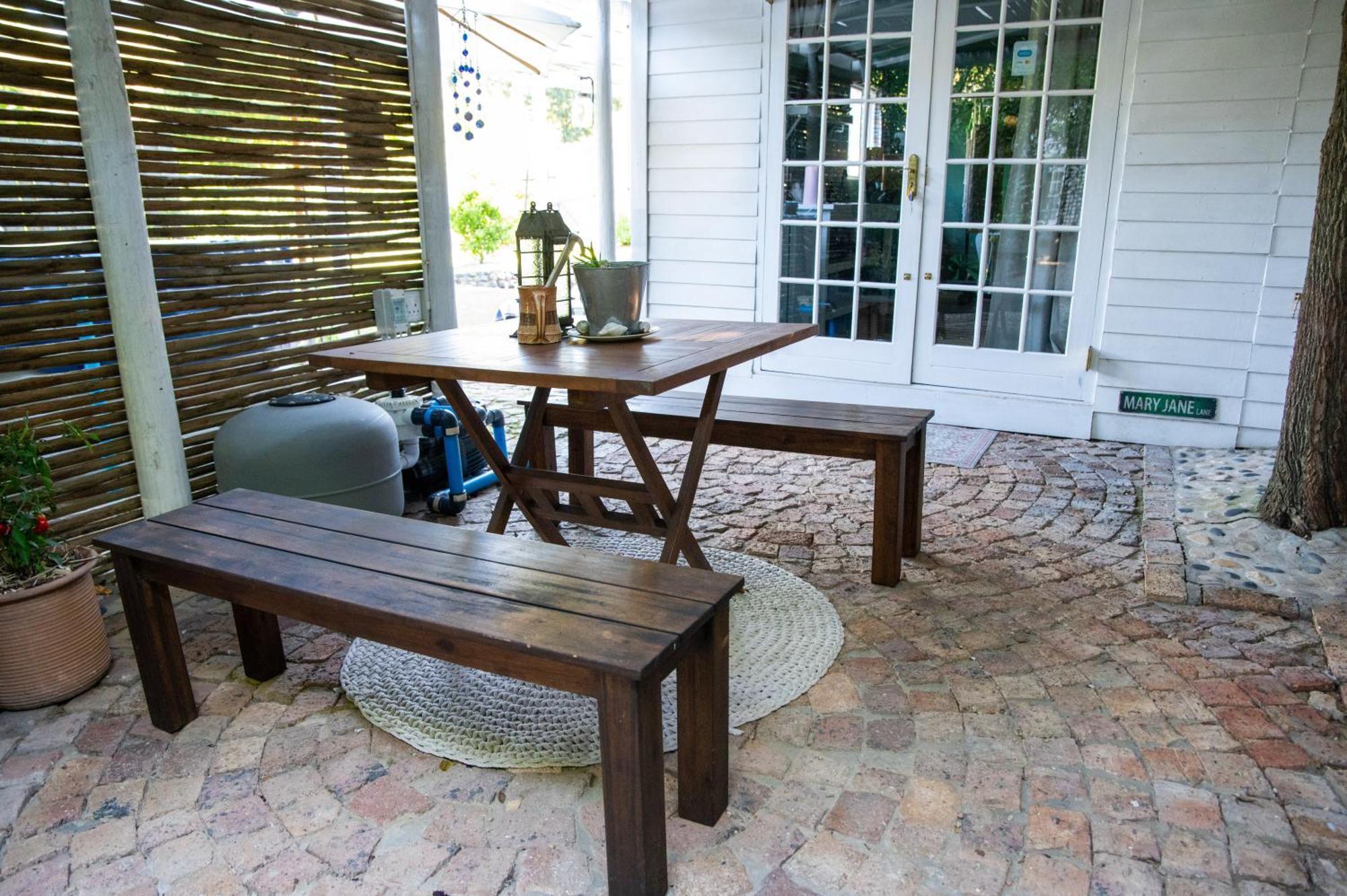 The Earthy Greyton